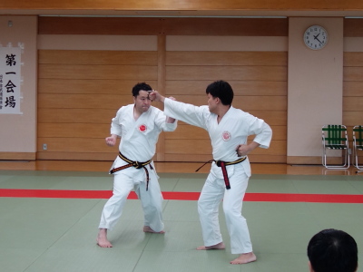 鉄甲対徒手の組手